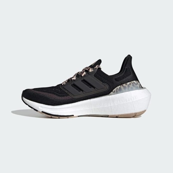 Adidas Women's Ultraboost Light Running Shoes - Size 7.5 - Picture 1 of 6